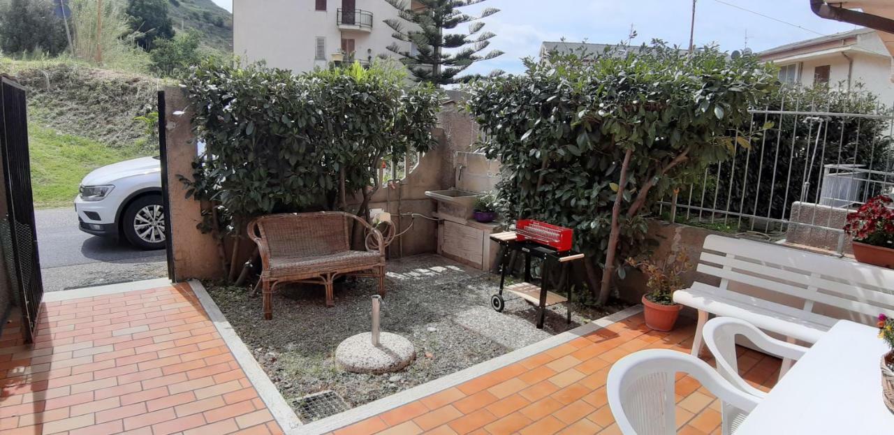 Villetta A Schiera ฟูเมเฟรดโดบรูซิโอ ภายนอก รูปภาพ